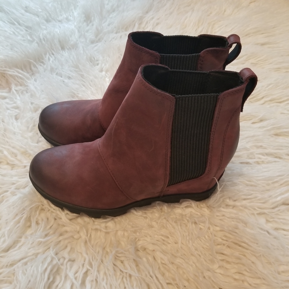 Sorel,  Joan of Arctic Wedge II Size 9